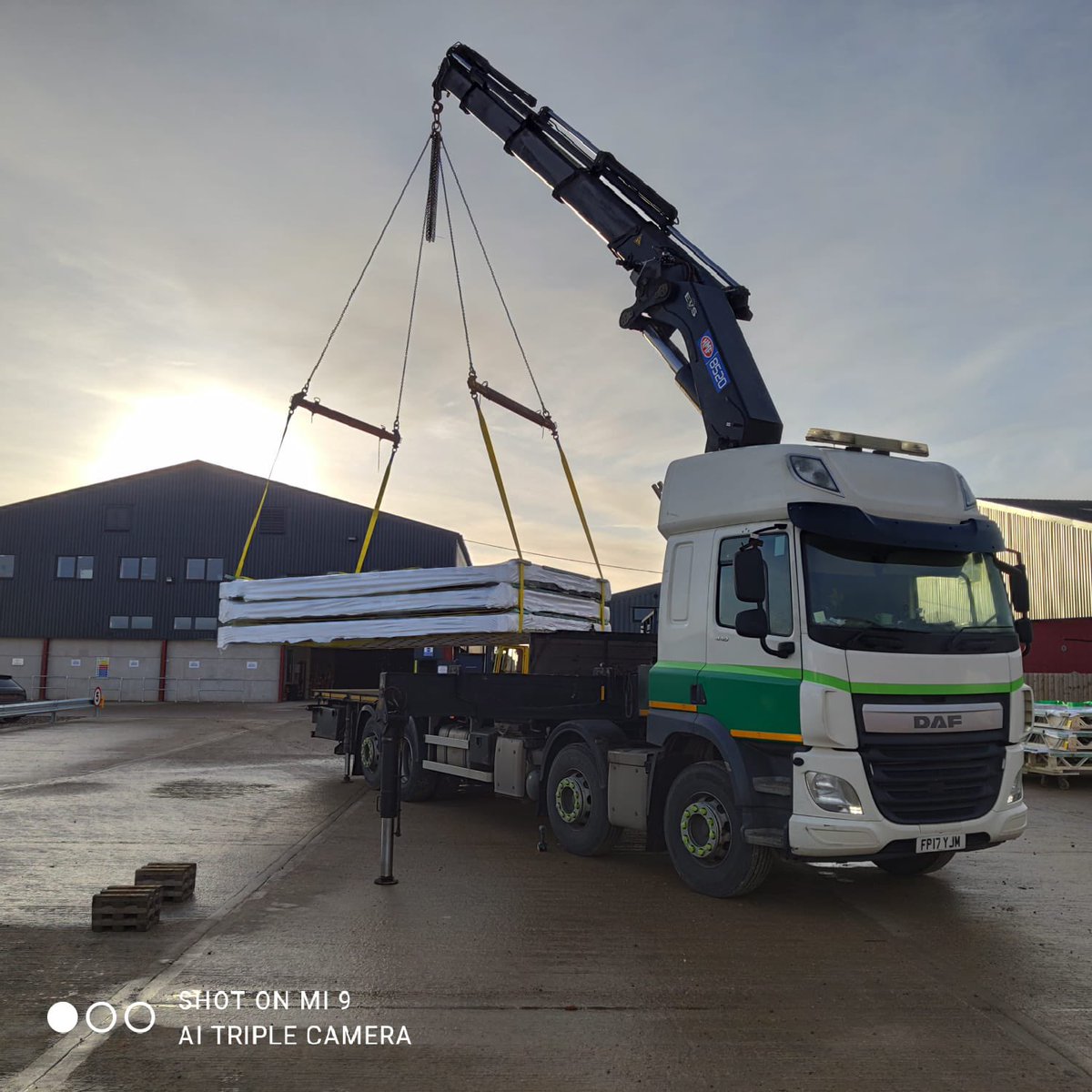ModularMovement's tweet image. Caravans and cabins aren’t all we move!
Call us today for a quote!
01482 635440
#abnormalloads #modular #transport #specialisttransport #rigid #artic #wideloads #trucks #logistics #freight #trucking #trucksofinstagram #heavyhaulage #truckerlifestyle #hiab #liftingbeams