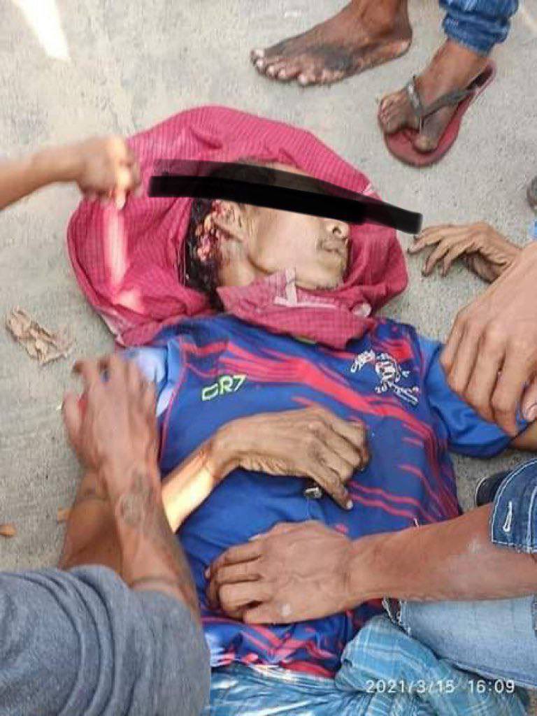 BG_ICEICE's tweet photo. Tw // death
This is the one of the many casualties. A man died of headshot from military junta in #HlaingTharYar, Yangon this evening.
BLOODTHIRSTY JUNTA
#WhatsHappeningInMyanmar 
#Mar15Coup https://t.co/N5fuAgb3df