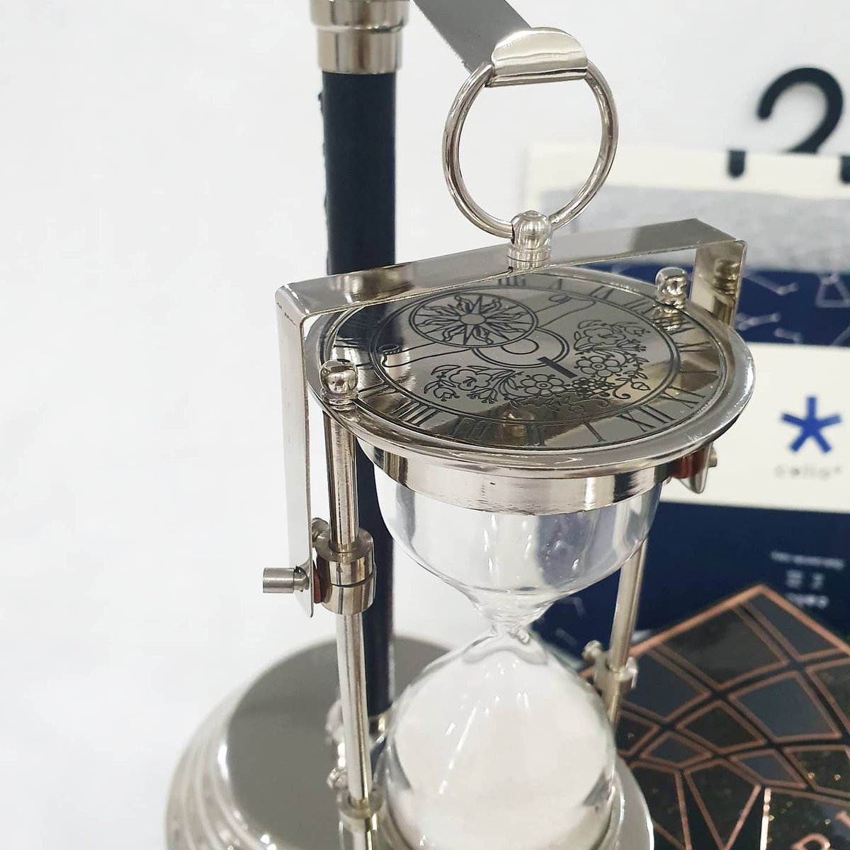 IskraAlexis's tweet photo. He wanted something to convey his apologies. We delivered.

#IskraAlexis
#GiftsInAbuja
#GiftDesign https://t.co/r5Q4o7Dddx