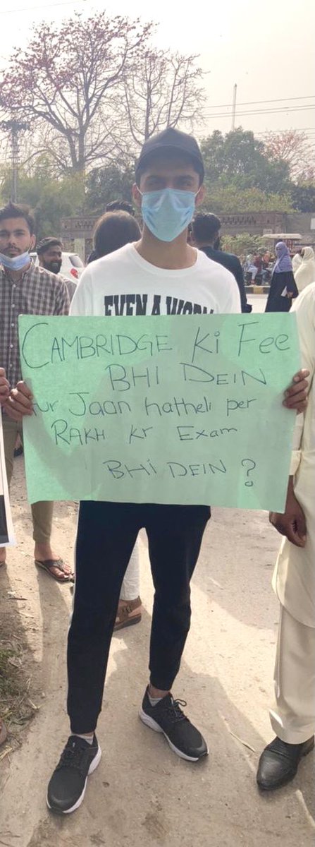 hassan_dablew's tweet photo. #cancelcieexams2021 #ShafqatMahmood #GujratProtest https://t.co/TszW6nuSkf