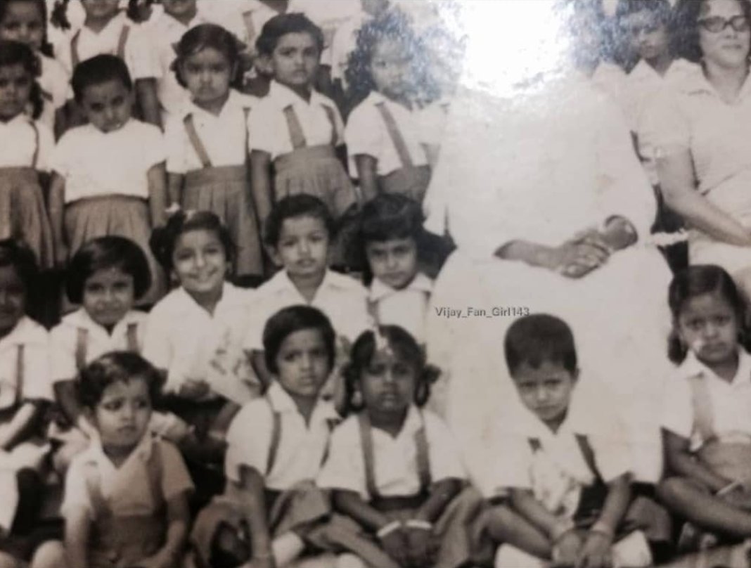 Kasthurirajand1's tweet photo. @DeviOfficial7 @actorvijay Second Row Fourth is our Anna
#Master
@actorvijay
#ThalapathyVijay
#Thalapathy
#VaathiComingHits91MViews
#KollywoodEmperorVIJAY
#LEGENDENTRY
#KINGOFSOCIALMEDIA
#Thalapathy65
#OneYearOfMasterAudioLaunch https://t.co/WZKL32TR97