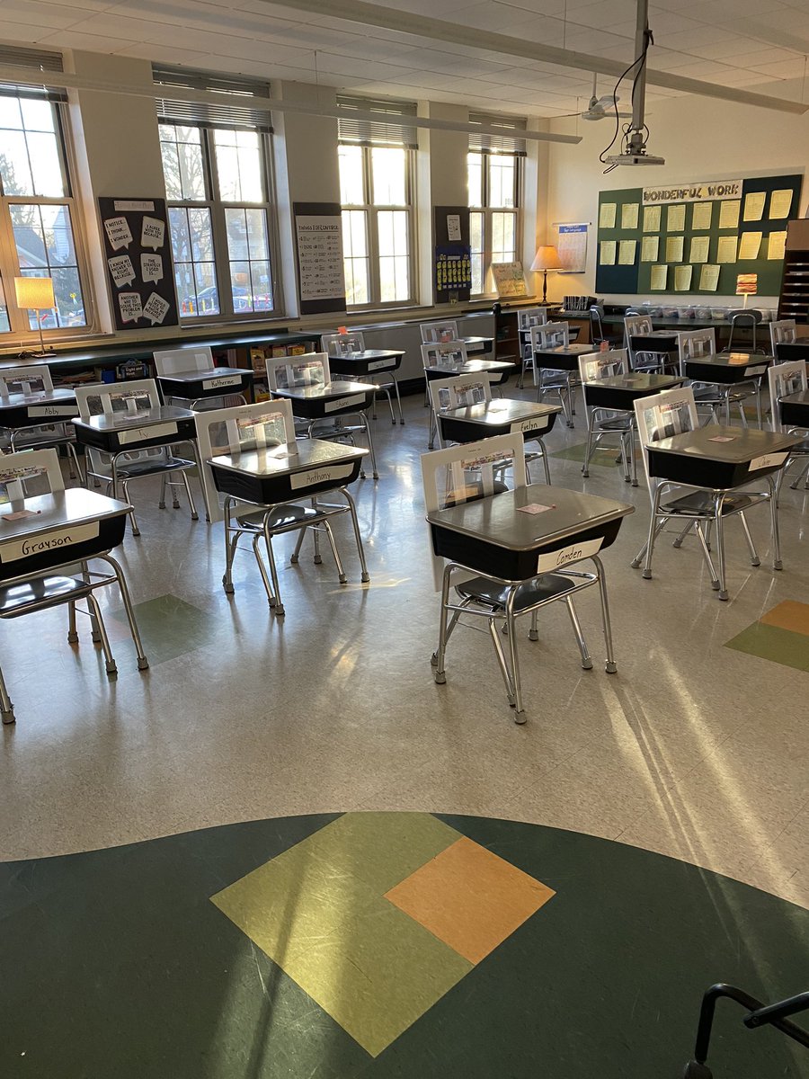 MissSandora's tweet photo. Vaccinated, prepped, and so ready to welcome everyone back this morning! https://t.co/CWZoeLsJQH