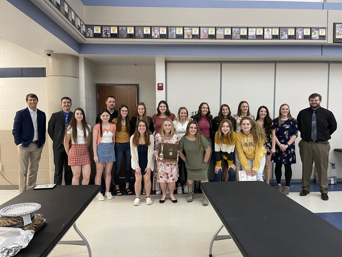 Wizzzie banquet was last night. So fun celebrating an outstanding team (family) and a group of seniors that had 3 consecutive district runner up seasons!