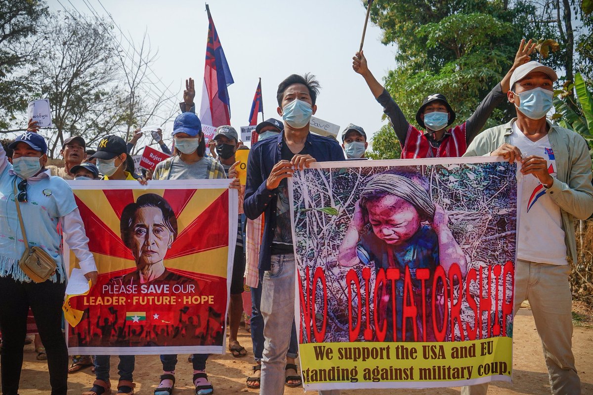 People in KNU Brigade 6 areas are protesting againts the dictatorship everyday. Their demands are as follows. (17-2-2021)

#RejectMilitaryCoup
 #EndDictatorship 
#Abolish2008Constitution #BuildFederalDemocraticUnion #FreeEveryoneUnjustlyDetained
#KNU