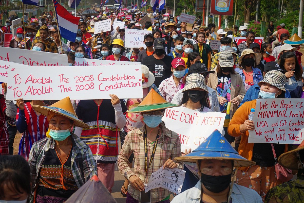 People in KNU Brigade 6 areas are protesting againts the dictatorship everyday. Their demands are as follows. (18-2-2021)

#RejectMilitaryCoup
 #EndDictatorship 
#Abolish2008Constitution #BuildFederalDemocraticUnion #FreeEveryoneUnjustlyDetained
#KNU