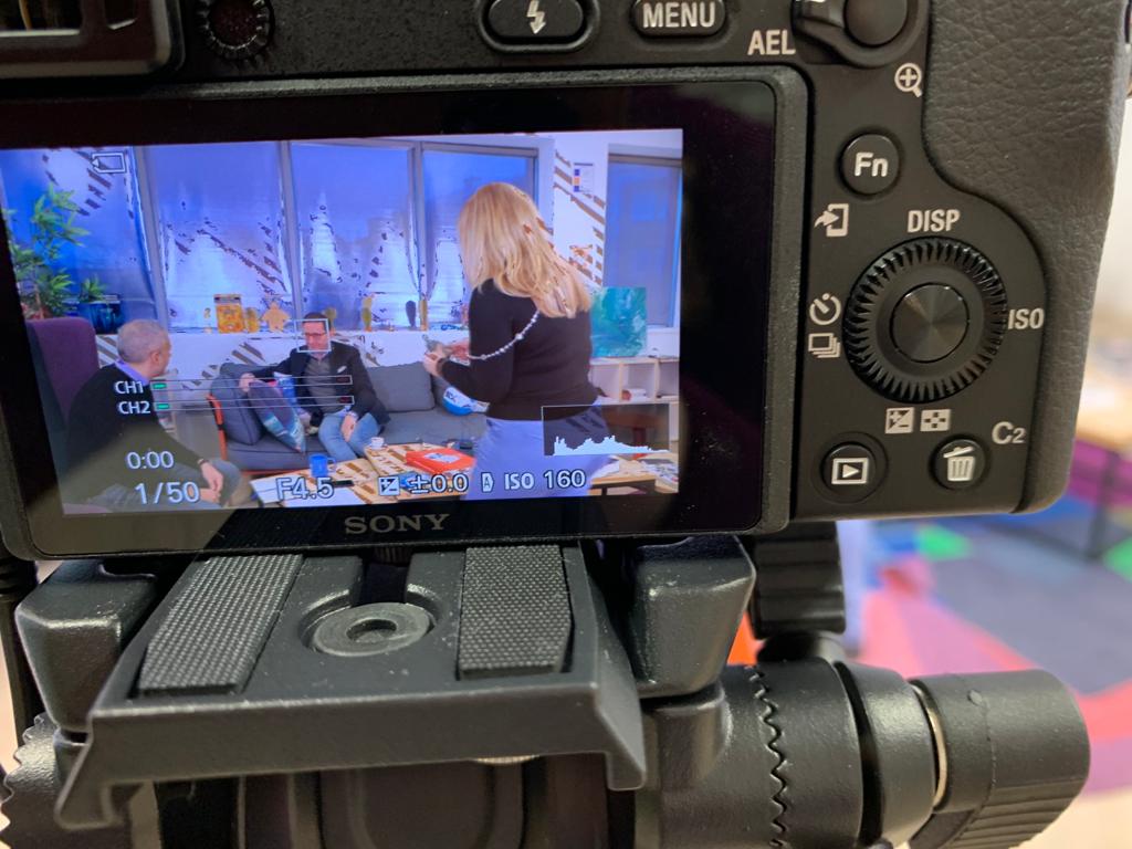 Some more 'behind the scenes' of #LHoFT TV! 📺

Franck Chatillon, CEO and Founding Partner of <a href="/GreenwichDealin/">Greenwich Dealing</a>, was on the couch this morning having a chat with our Head of Ecosystem, <a href="/apanican/">Alex Panican</a>! 💬 

#LHoFTtv #Fintech #Luxembourg #Finserv #Banking