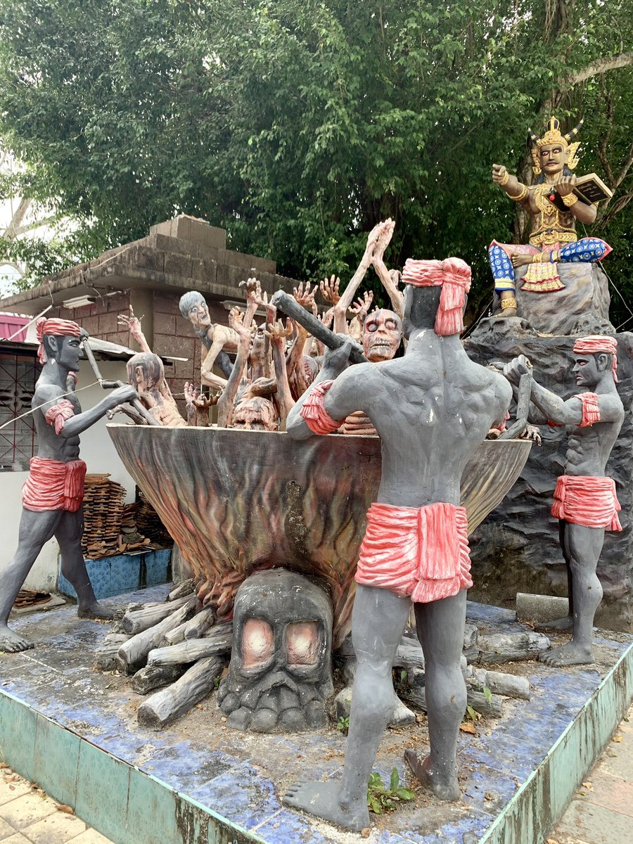 タイ南部寺巡り 1 巨大トゥアット師の像がある中華宗教施設 2 いろいろカッコ たーれっくのイラスト タイ南部寺巡り 1 巨大トゥアット師の像がある中華宗教施設 2 いろいろカッコ たーれっくのイラスト