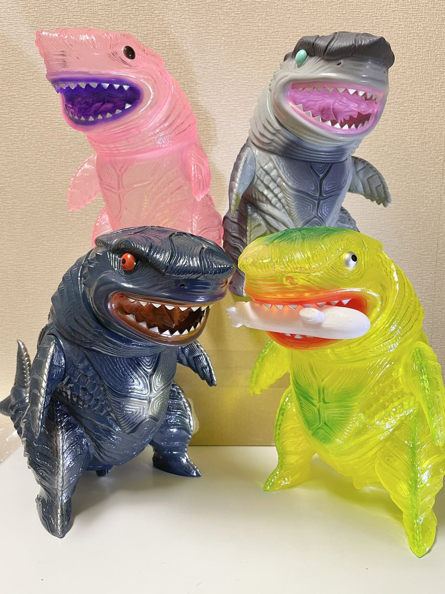 ピンク・ブルー サンガッツ本舗 メガロドン sunguts ソフビ sofvi