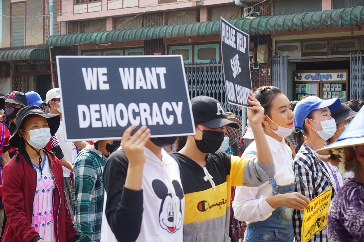 People in KNU Brigade 6 areas are protesting againts the dictatorship everyday. Their demands are as follows. (26-2-2021)

#RejectMilitaryCoup
 #EndDictatorship 
#Abolish2008Constitution #BuildFederalDemocraticUnion #FreeEveryoneUnjustlyDetained
#KNU