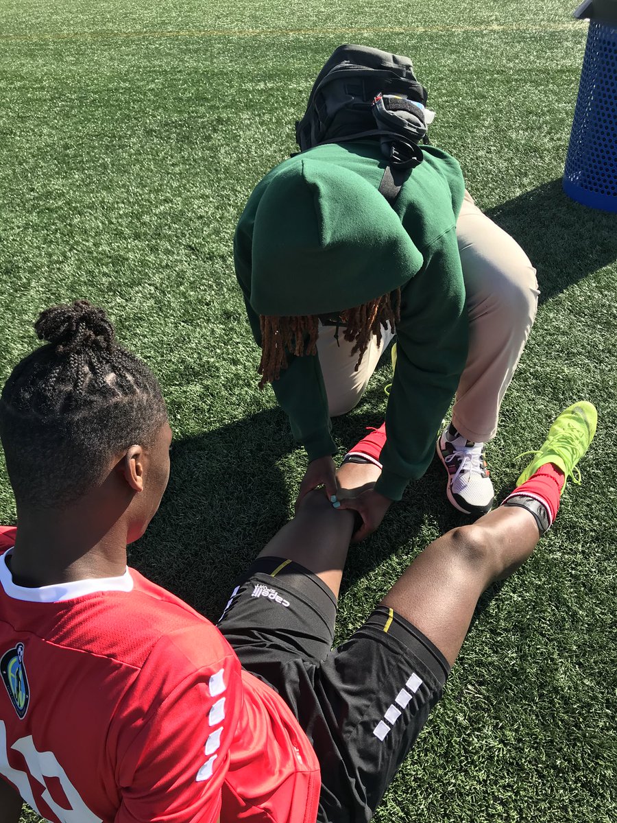 MasonMSAT's tweet photo. Happy National Athletic Training Month! #MasonATEP and #MasonMSAT students were busy all weekend helping out with LCPS football and soccer. #athletictraining #MasonNation #ChooseMason https://t.co/VMncE9Ea34