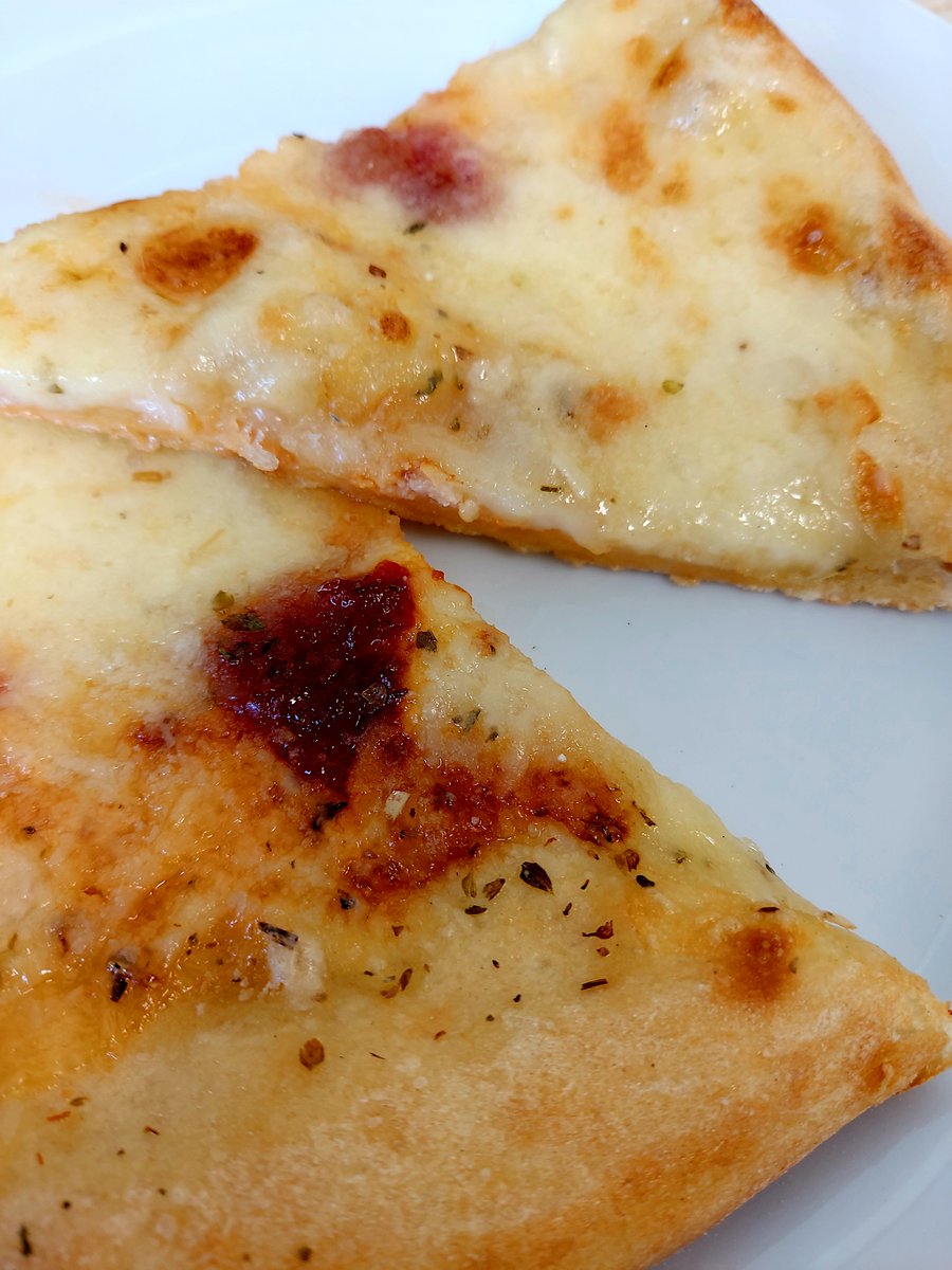 LymingtonJunior's tweet photo. Shah and the team at eatPIZZA, you have made the entire teaching staff at LJS very, very happy!  Thank you so much for your kind and generous donation of so many amazing pizzas!  They've gone down very well, there's not many crumbs left. https://t.co/0D6Ab7PtH9
