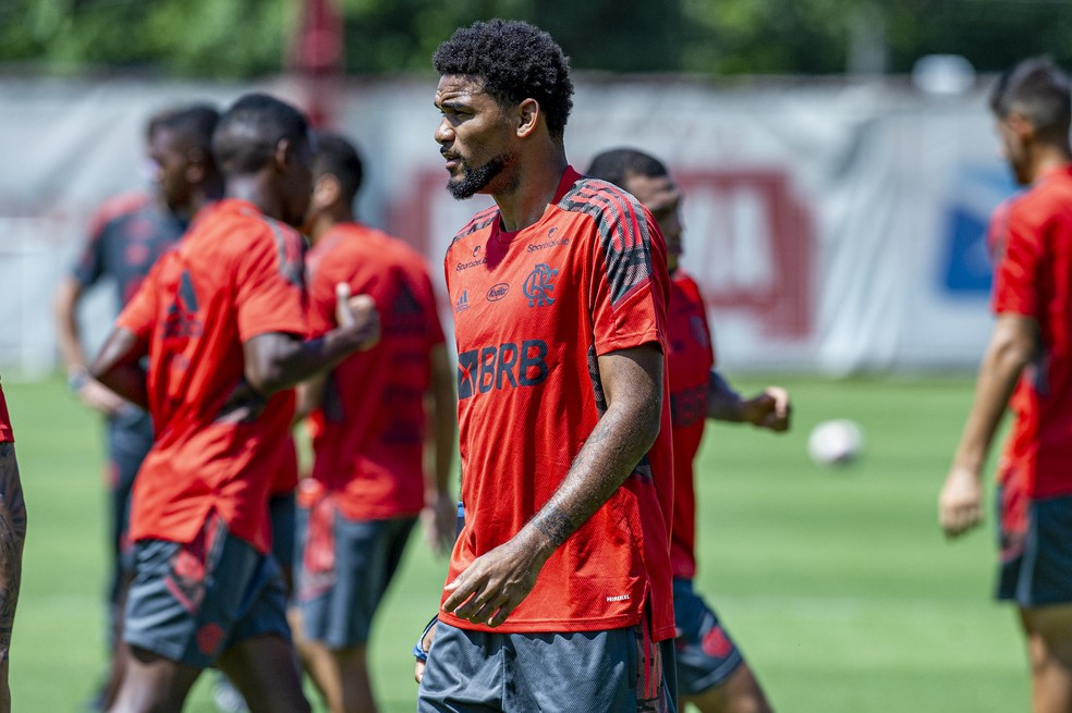 brazfoot's tweet photo. Com #Gabigol e sem #Arrascaeta, elenco do #Flamengo se reapresenta no Ninho do Urubu.

🗞GE https://t.co/O3PeGVkzVp