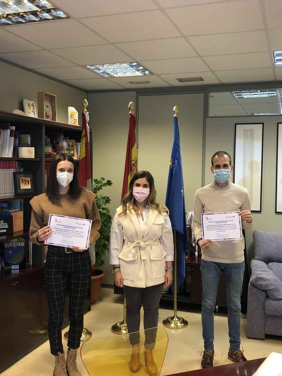 cinkventuring's tweet photo. Los ganadores del programa Emprende Joven disfrutan de una ruta por el ecosistema empresarial de Castilla y León. Gracias a @Synersight, @Cidaut y al Instituto de la Juventud de la Junta de Castilla y León por está experiencia tan inspiradora. https://t.co/AgQubD9lM5