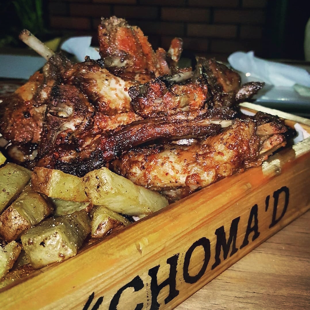 CHOMADrw's tweet photo. Happy Monday #RwOT
Don't forget to treat yourself to some of our tasty #BigBites options
#CheeseSteakSandwich🌯
#CheeseBurgerSliders🍔
#PorkRibs 🍖
#HaveYouBeenChomad
#Eat #Drink #Chill https://t.co/8Fq77GcmyY