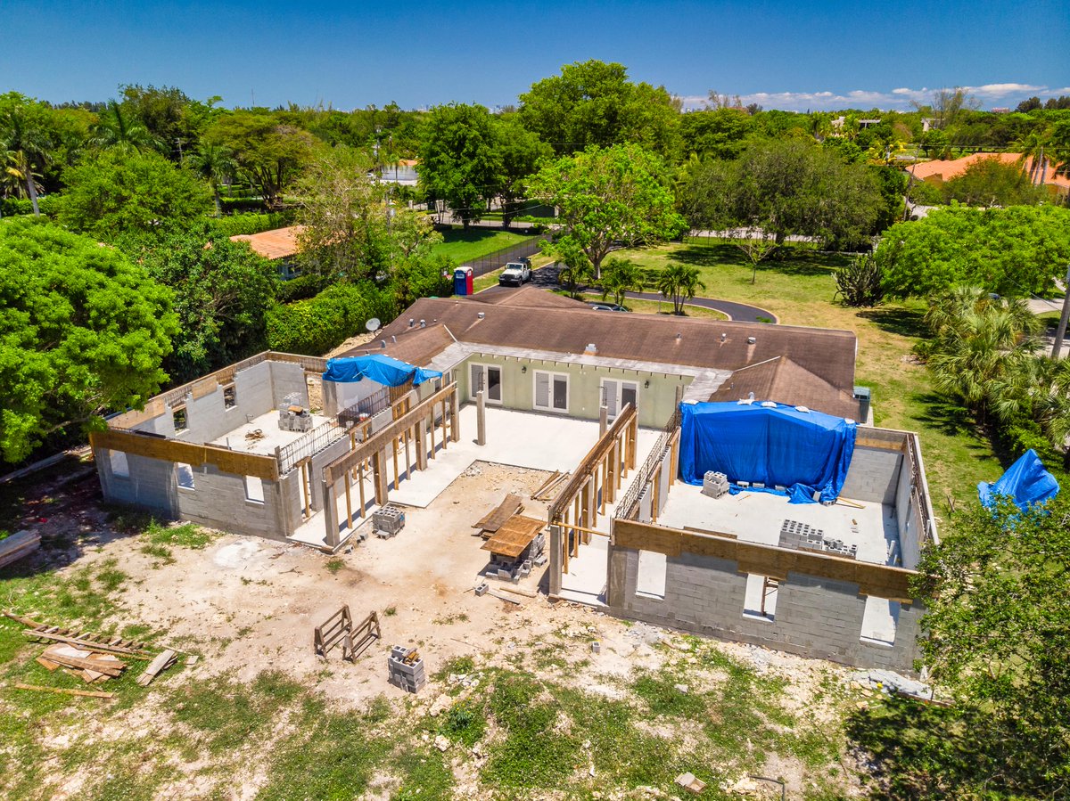 360apex's tweet image. Show potential clients how your construction/renovation team gets the work done. In-action, project progress photos are a great way to impress and build credibility. 
#constructionmiami  #construtionsite #constructionphotography #constructionprogressphotography