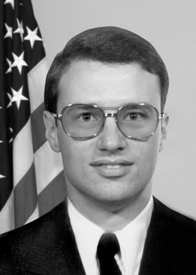 FBI's tweet image. The #FBI remembers Special Agent Gregory W. Spinelli, who was shot and killed during a gunfight with a suspected bank robber #OTD in 1973. Another agent arrested the shooter, who received a life sentence for the murder of Spinelli. #WallofHonor ow.ly/CbZL50yLhKP