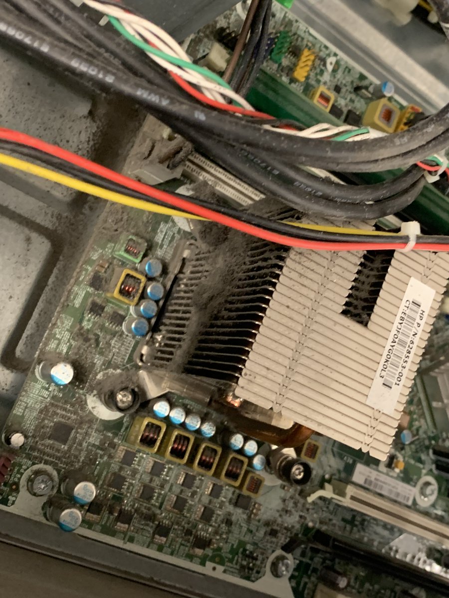 re_usecomputers's tweet image. A customer PC was randomly switching off whilst doing heavy tasks. This was because the machine was reaching 90’C, causing it to freeze. We performed a thermal service on the machine and resolved the problem! #PCRepairLeeds
reusecomputers.com