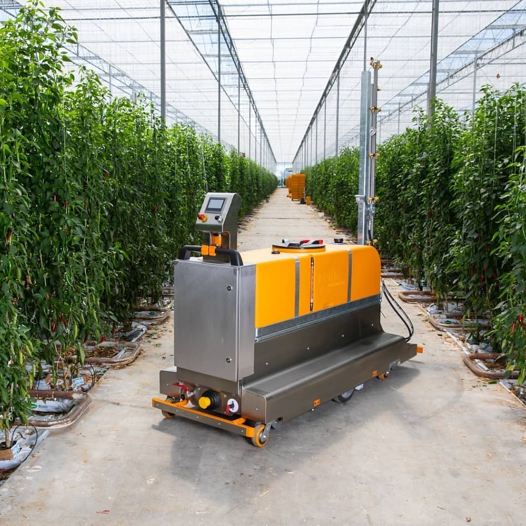 BergHortimotive's tweet image. Maintenance made easy on our MetoSWT! 
Critical components are well-protected against dust and dirt, though easily accesible if neccesary. 

Have a look at these images for an impression, swipe! 

#horticulture #sprayrobot #cropprotection #cropcare #coveredcultivation #foodsafety