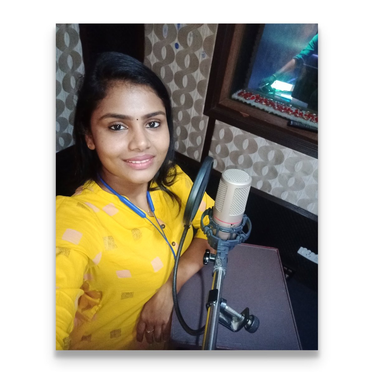 withlovesubi's tweet photo. Vanakkamda Mappilei movie dubbing done🥰 
#vanakamdamappilei #dubbing #Grateful #director #rajeshm #actor #gvprakash #happytobepartofit https://t.co/JbVICUw5Kl