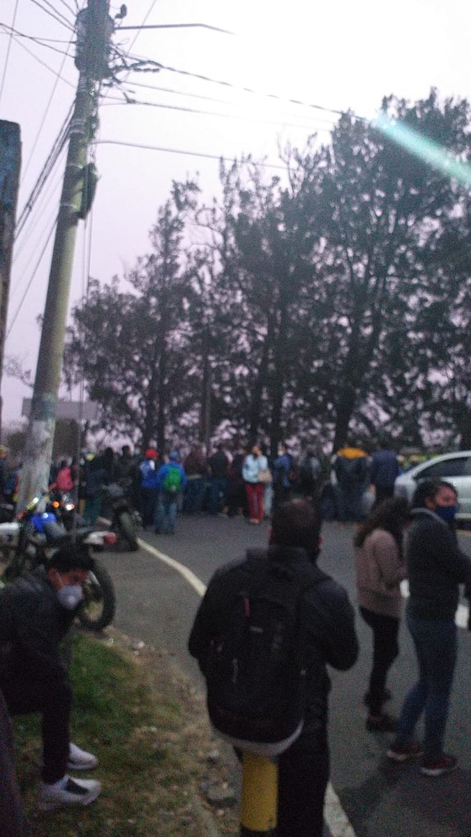emar2490's tweet photo. @amilcarmontejo Y esto que es??? Es en santa elena barillas https://t.co/Wn5tD5MnUl