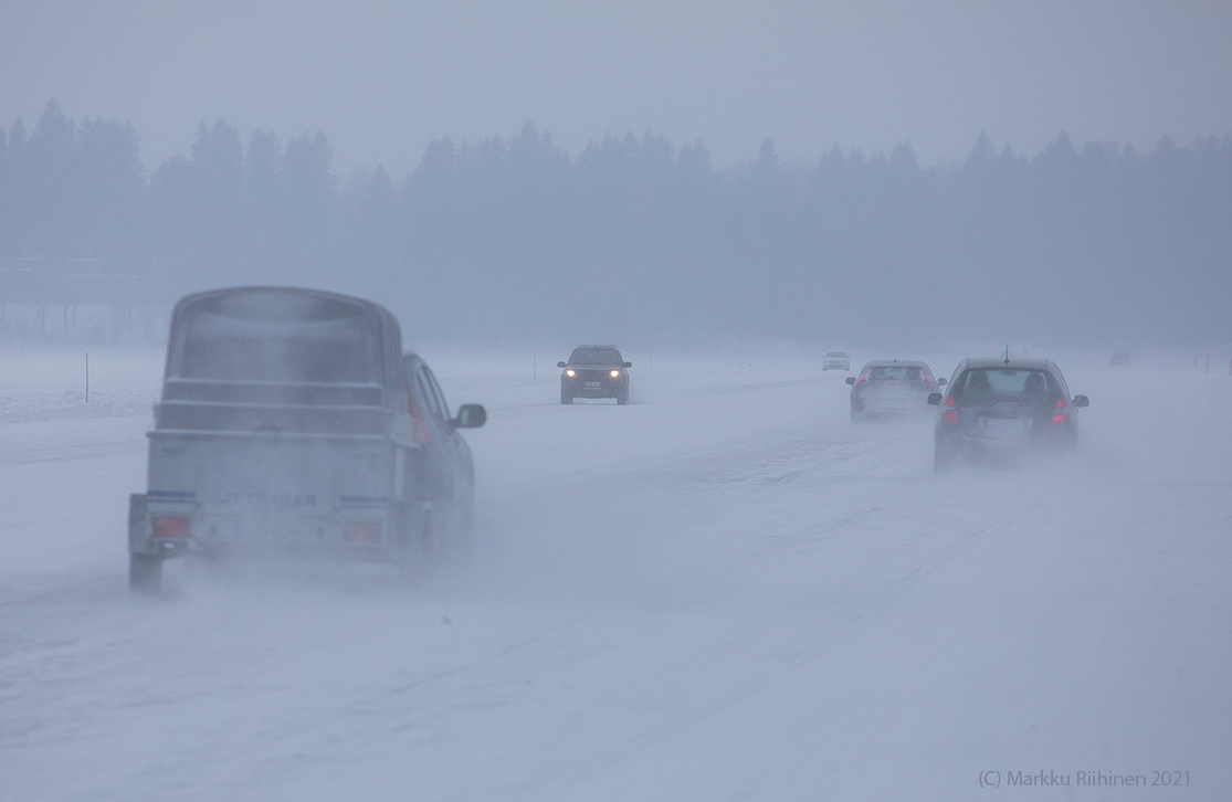 MarkkuRiihinen's tweet photo. An ice road
on #Lake #Kallavesi
#Kuopio #Finland
#traffic #ice #iceroad
#IceRoadDriver #road
#snow #winter #weather
#travel #nature #photography
#ajokeli #lumi #jää #jäätie
#talvi #liikenne #valokuvaus
#matkailu #sää #luonto https://t.co/JDqI5i0vR9