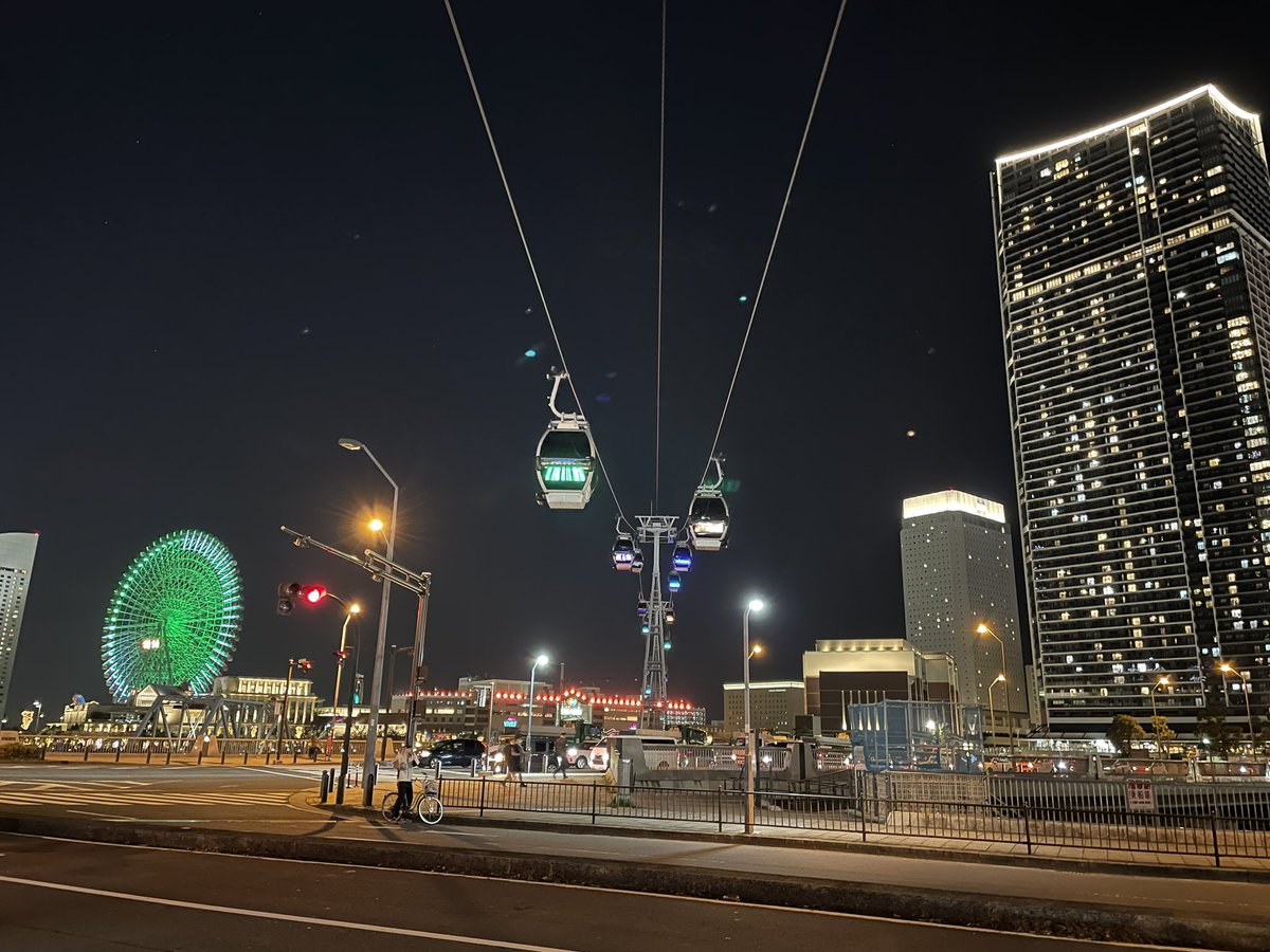 11 個人的横浜 みなとみらいのロープウェイ ヨコハマエアーキャビン 夜の試運転中 T Co Turhke8s6d 桜木町駅駅舎もお披露目 21年4月22日開業予定です ロープウェイ みなとみらい 桜木町 ワールドポーターズ ヨコハマエアー