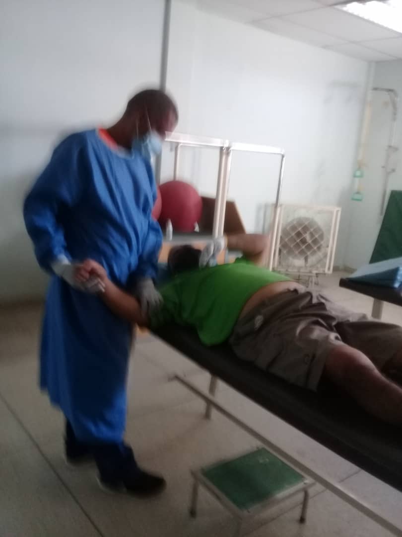 TaimeCruz's tweet photo. CDI José Gregorio Estado Zulia 
El mundo cuenta en #Cuba con un ejército de batas blancas capaz de sanar de manera altruista las dolencias de millones de pacientes.
#BarrioAdentro18Aniversario
#CubaPorLaSalud
@cubacooperaZul @cubacooperaveZ2 https://t.co/EXKqArakRz