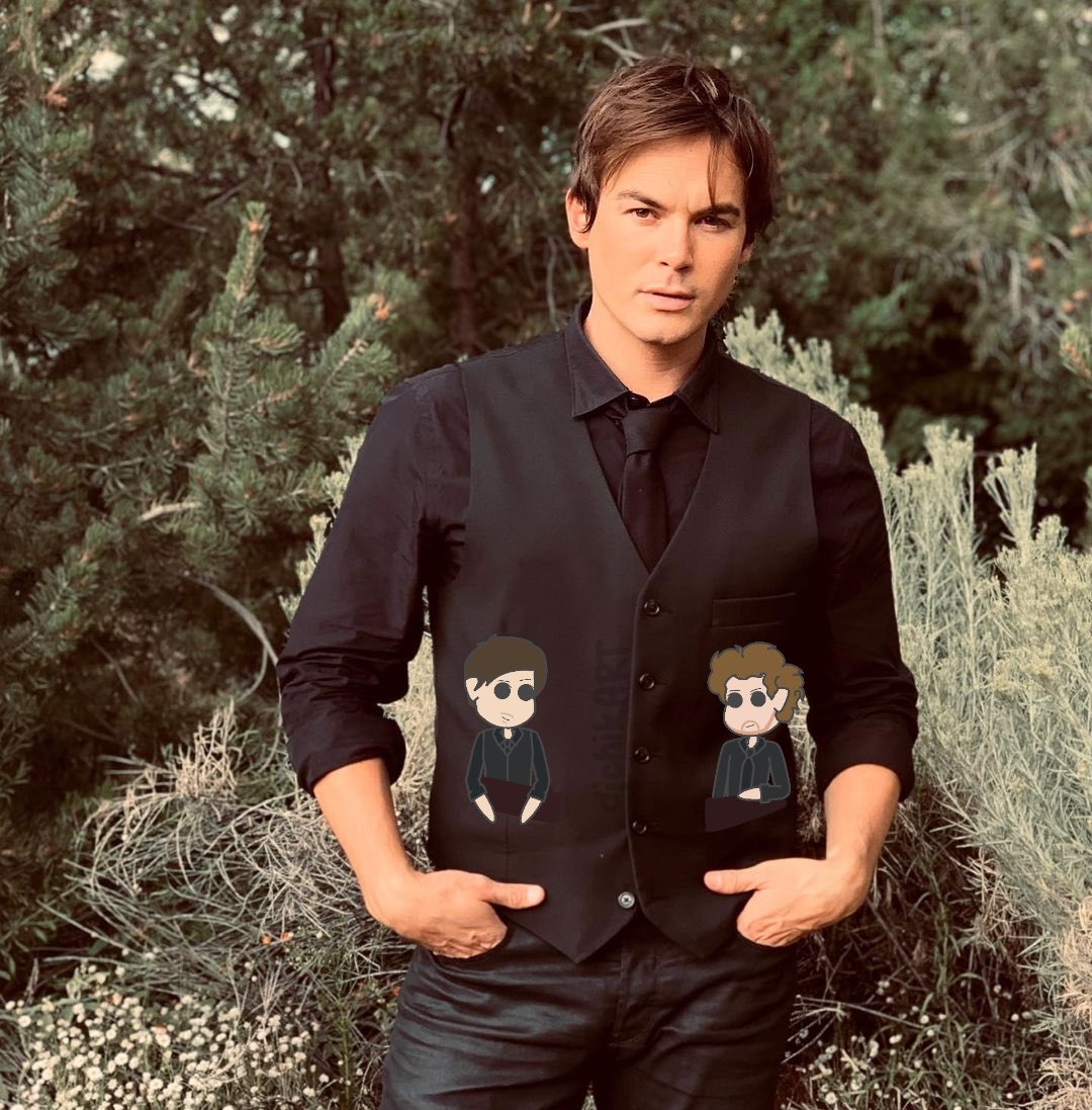 djchikART's tweet photo. Everyone needs #TinyMalex smizing in their pockets. #RNTM (Roswell’s Next Top Model 💋) https://t.co/LPpRasJ8i8