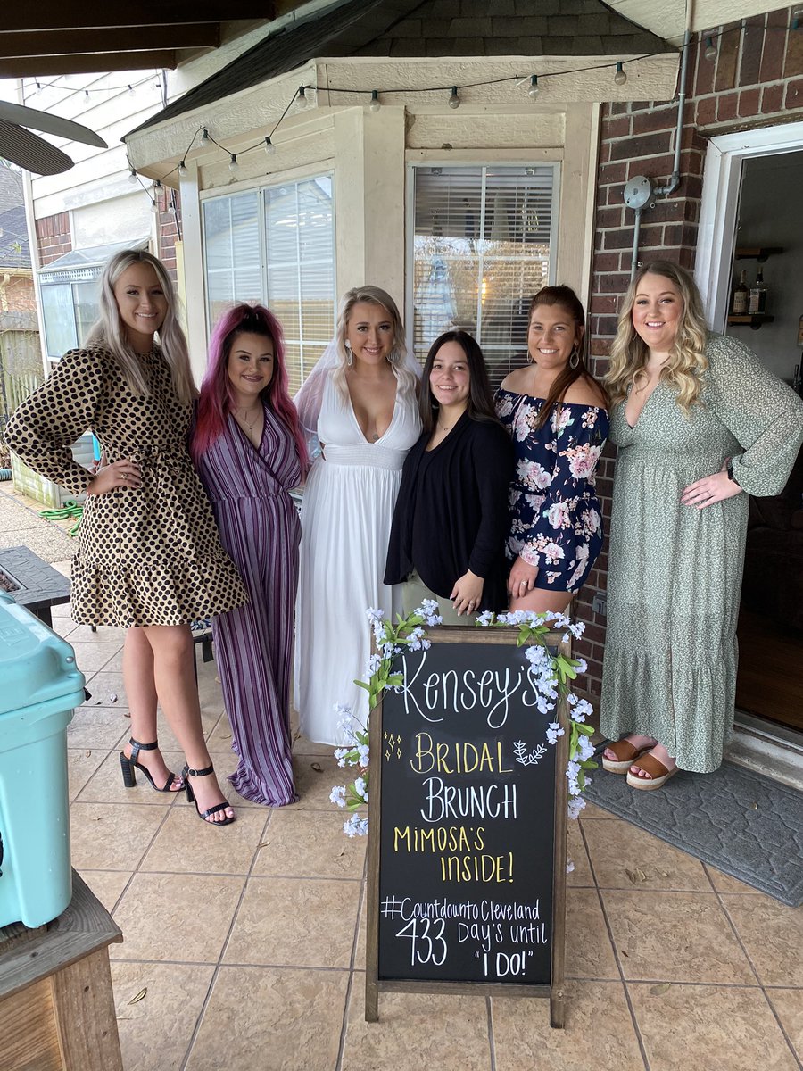 wardsd4206's tweet photo. #countdowntocleveland... bridal brunch yesterday!!! https://t.co/gvaYZJyeYa
