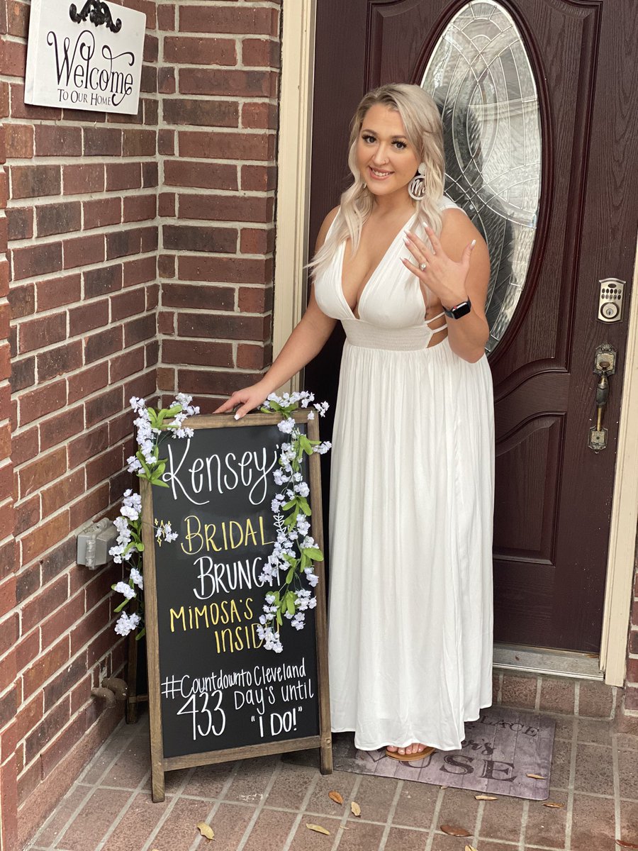 wardsd4206's tweet photo. #countdowntocleveland... bridal brunch yesterday!!! https://t.co/gvaYZJyeYa