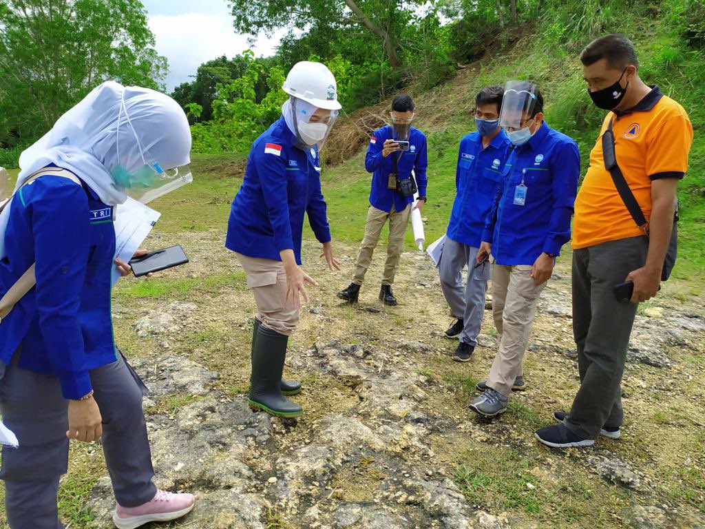 InfoHumasBMKG's tweet photo. Setelah dilakukan survey ke beberapa lokasi, didapatkan lokasi ideal yang terletak di Gunung Kucir, Kec. Samigaluh Kab. Kulon Progo dan Desa Karangnongko, Kec.Tanjung Sari, Kab. Gunungkidul. https://t.co/8DB149upfv
