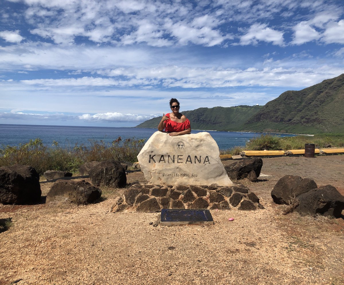 yarimarbonilla's tweet photo. The last trip I took before COVID was a life changing visit to Hawaii in Nov 2019. I was supposed to write a piece for El Nuevo Día about it, but life got in the way. Recent dialogues b/w #BoricuaTwitter &amp; #kanakatwitter have inspired this little thread about my time there👇🏾 https://t.co/bdmnlv8WAF