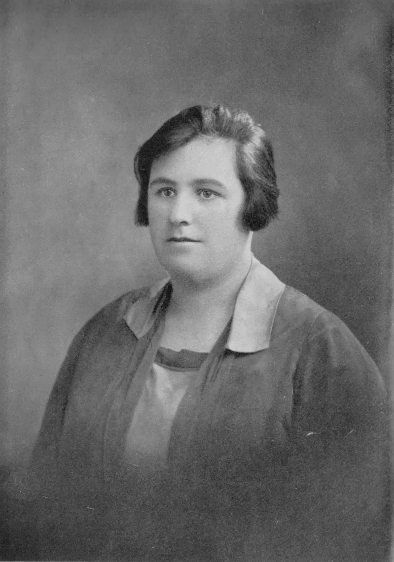 WhatsHerNamePC's tweet photo. New today!! Helen Duncan was the last person in the UK convicted of witchcraft. In 1944! Her story is one of fraud, fakery and (possibly) communications with the dead! Hear this fascinating and unexpected story with guest @MacabreLondon!👉https://t.co/59dqiSskgl #WomensHistory https://t.co/Z4GZIRNIcR