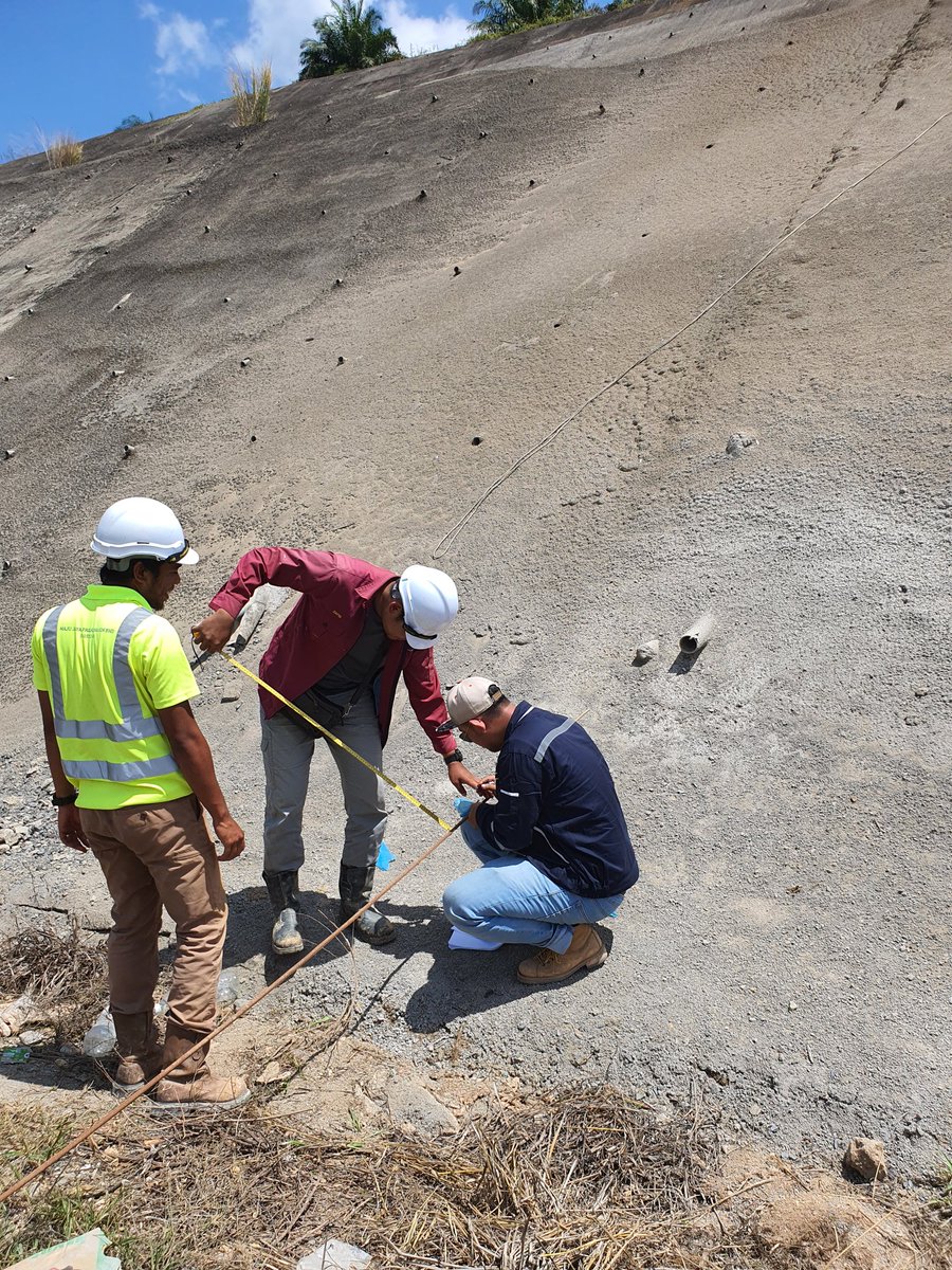 UPKEcer3's tweet photo. Inspection 
Surface Drainage and Depth of Horizontal drains Projek Pakej 6A https://t.co/h0SBtAEPko