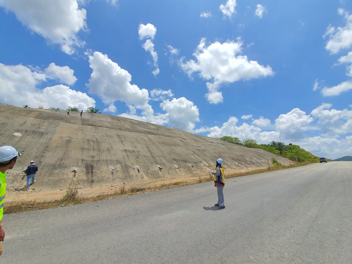 Inspection 
Surface Drainage and Depth of Horizontal drains Projek Pakej 6A