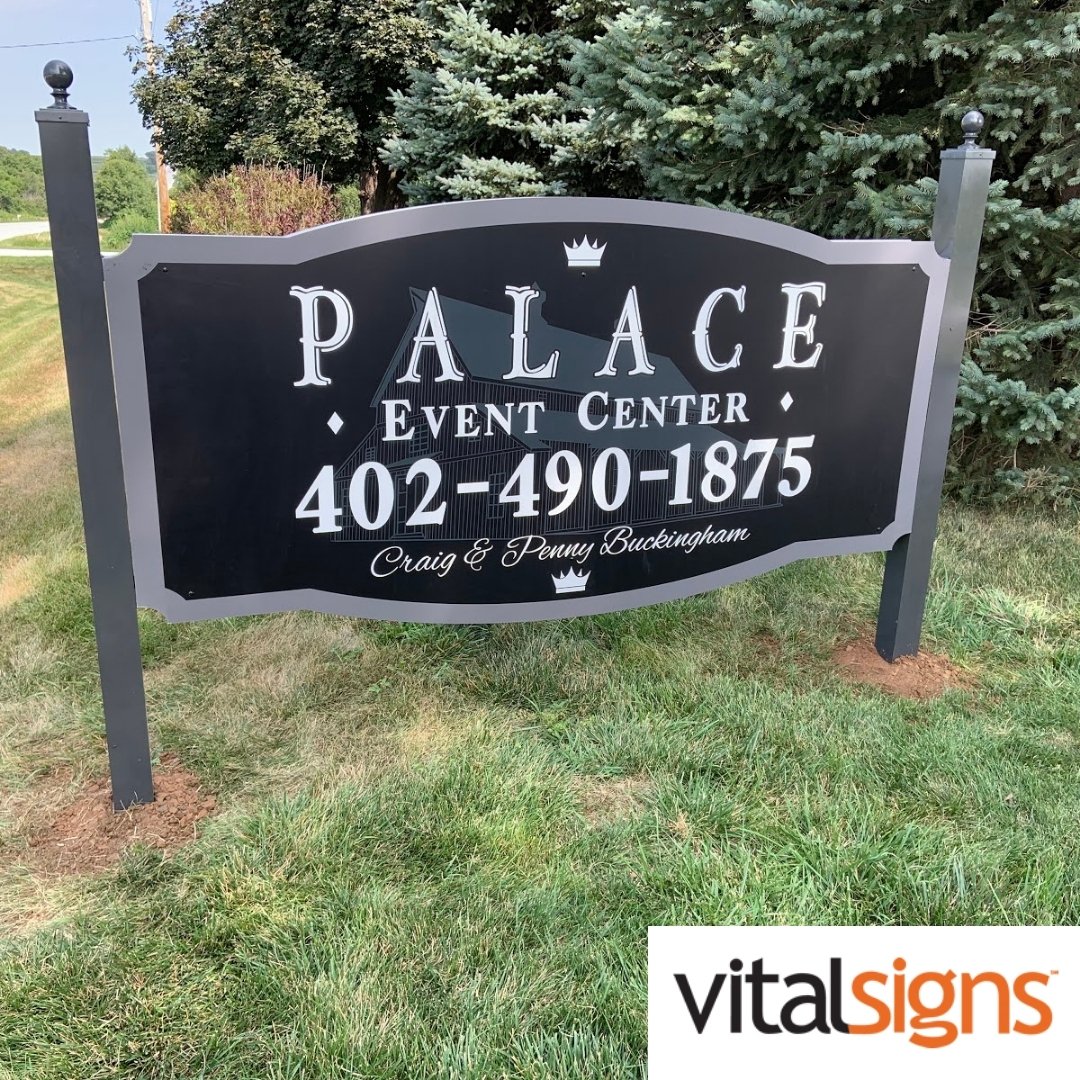 VitalSigns_Inc's tweet image. Post and panel signs are one of the most effective ways to get your company’s name out in front of customers! Their size, visibility and durability all help to catch a customer’s attention. 

Contact us to create your own new sign: bit.ly/381yGfD 

#PostSign #PanelSign