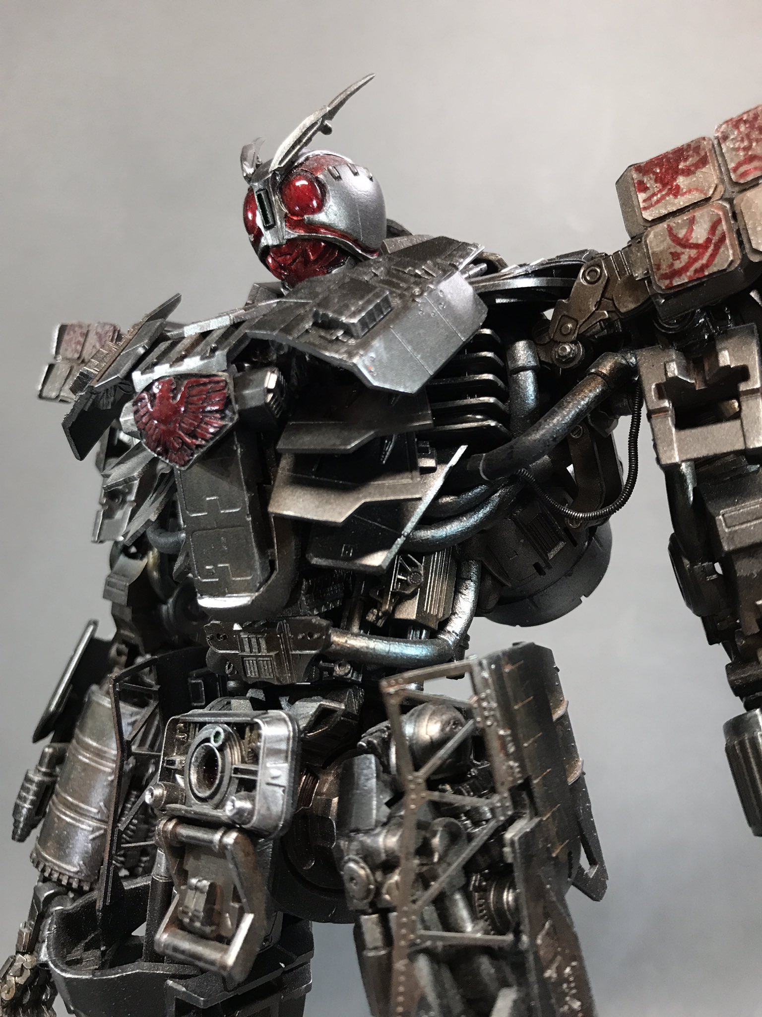 五島純 映画 スーパーヒーロー大戦gp に登場する仮面ライダー型の巨大ロボット兵器 ライダーロボ のホビージャパン連載s I C ヒーローサーガ作例版です ショッカー首領の魂が憑依した巨大電子頭脳が仮面ライダー3号を吸収 制御する事で誕生した巨大