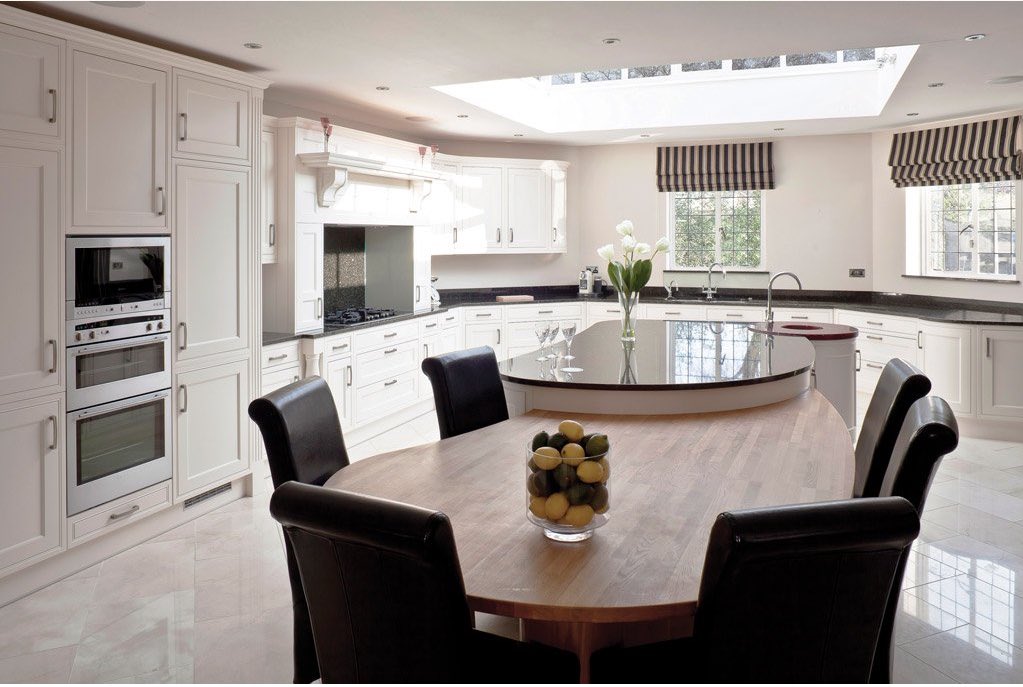 ArthurInteriors's tweet photo. Elegant and timeless with in-frame detail, Penshurst Painted is a true modern classic, blended with sumptuous granite and fully integrated appliances. Painted with your choice of colours to stunning effect. 

Tel: 01245 478043
 Mob: 07717 286352
 E: info@arthuranthonyinteriors. https://t.co/mnAzpvXF5P