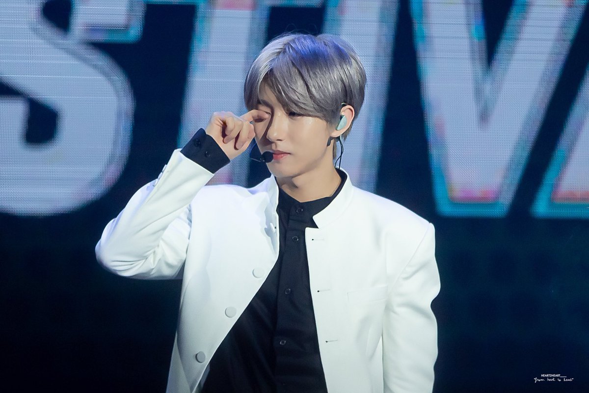 네 장 다 모으니까 이렇게 맘이 편안할 수가