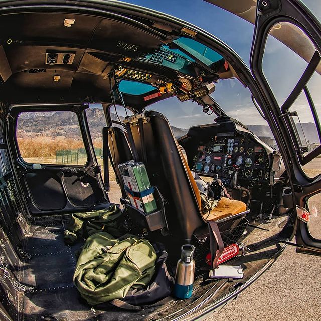 JUSTHELICOPTERS's tweet photo. Welcome aboard! Sweet pic @focushelico
#rotorcraftpro #heliopsmag #airbus #airbushelicopters #airbuscorporatehelicopters #as355 #as555 #army #helicopterspotter #helicopterpilot #pilot #pilotlife #frencharmy #helicopter #helicopterlife #flight #helicopterride #aviageek https://t.co/ED0hbmy3Xf