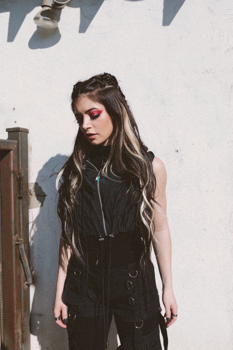 ChrissyCostanza's tweet photo. 🖤 https://t.co/7lMmuycnIp