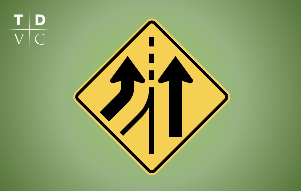 Why should corporations engage in messy venture capital and not simply acquire startups? My colleague <a href="/ScottLenet/">Scott 🌻 Lenet</a> shares 3 reasons in his latest blog on <a href="/riskybusinessVC/">RiskyBusinessVC</a> buff.ly/30BTeX8