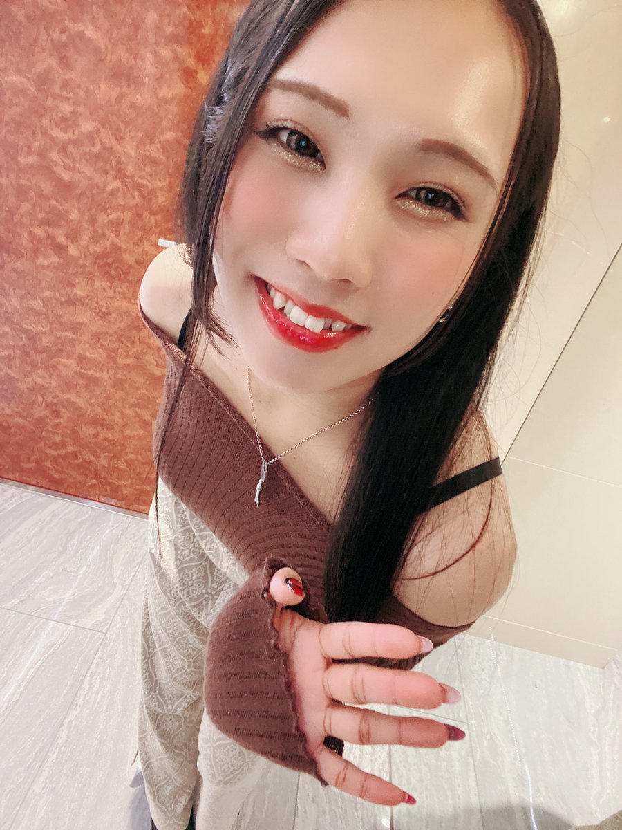 奇跡 両声類 Tiktok40万人 声真似初心者 در توییتر 部屋では普段はこんな格好です 全身見たいとリクエストした人 わたしの部屋着からチラ見えする メディキュットで萎えてしまえ Dmはまた明日 みんなありがとう 大好き パジャマ 部屋着 全身 おやすみ