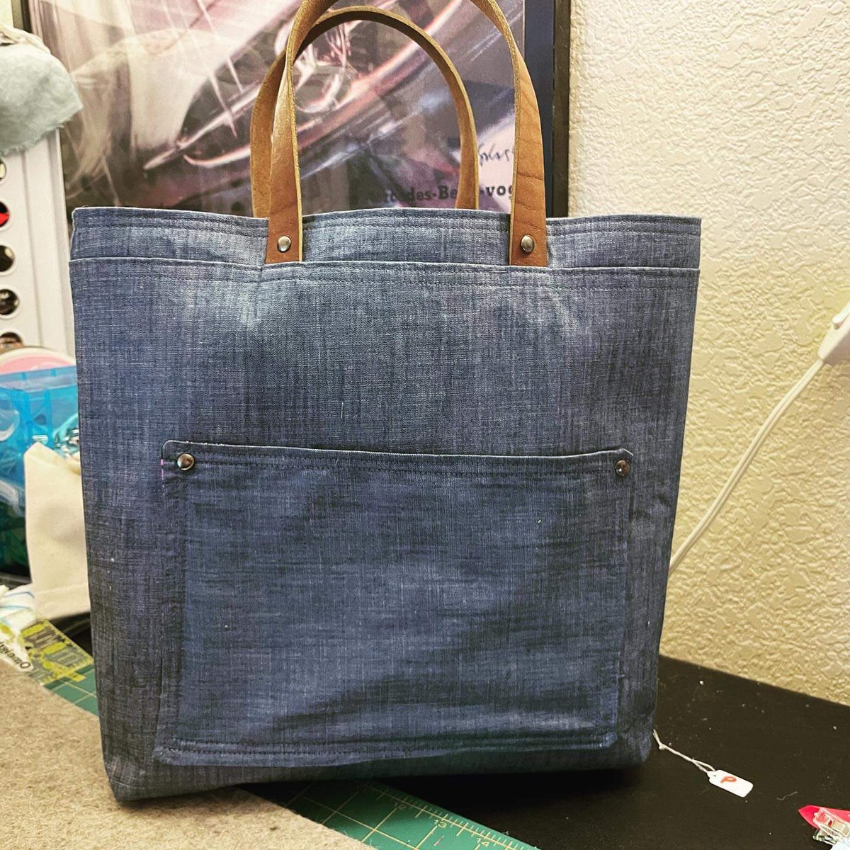 modmasks's tweet photo. Had SO much fun sewing this denim purse! I've already made a few as gifts 🥰 https://t.co/LmgxiOqoLT