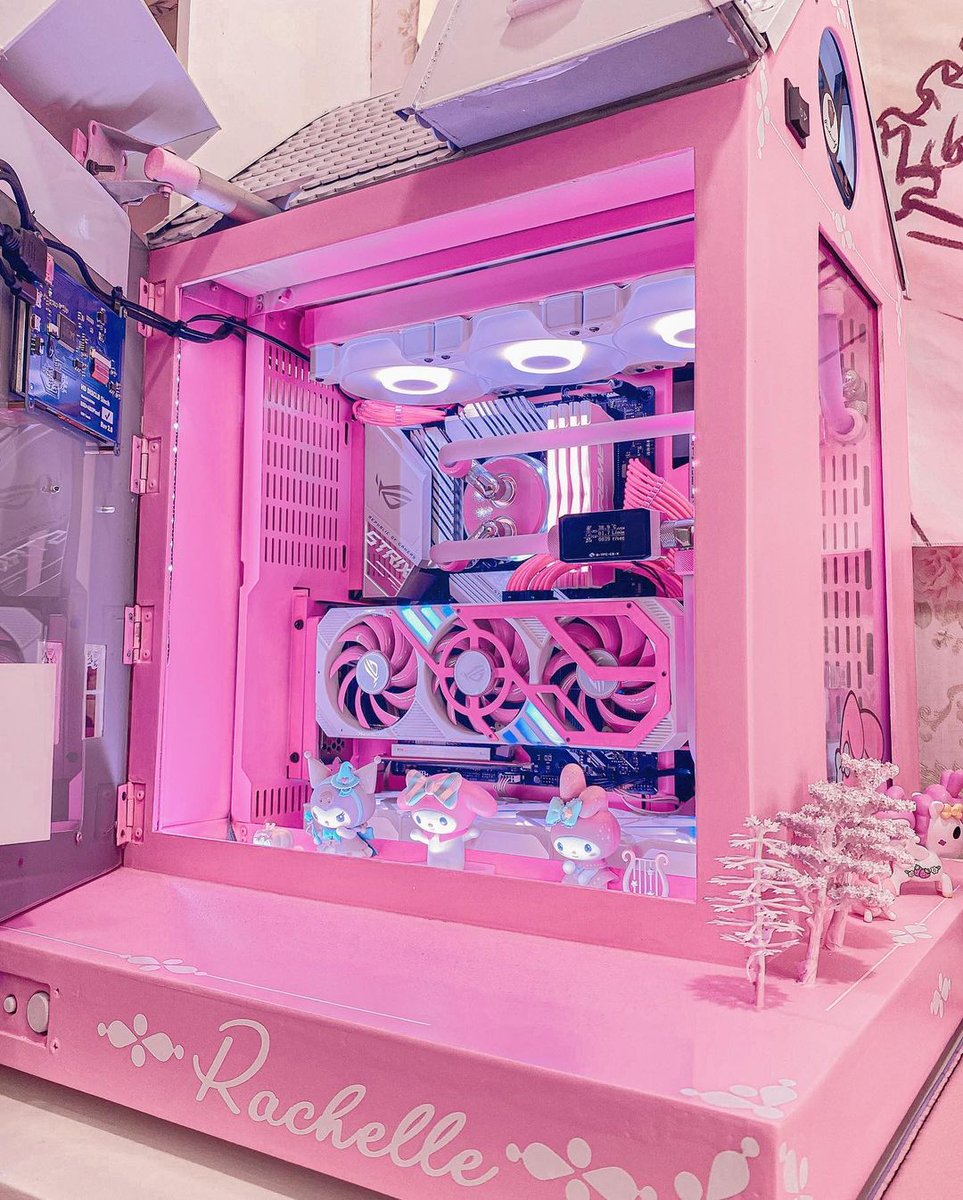 ASUS_ROGNA's tweet photo. ROG all dolled up *chefs kiss*

Major heart eyes for @chellyries's incredible build 😍 #ASUSPCDIY https://t.co/O3naZ0xUcR