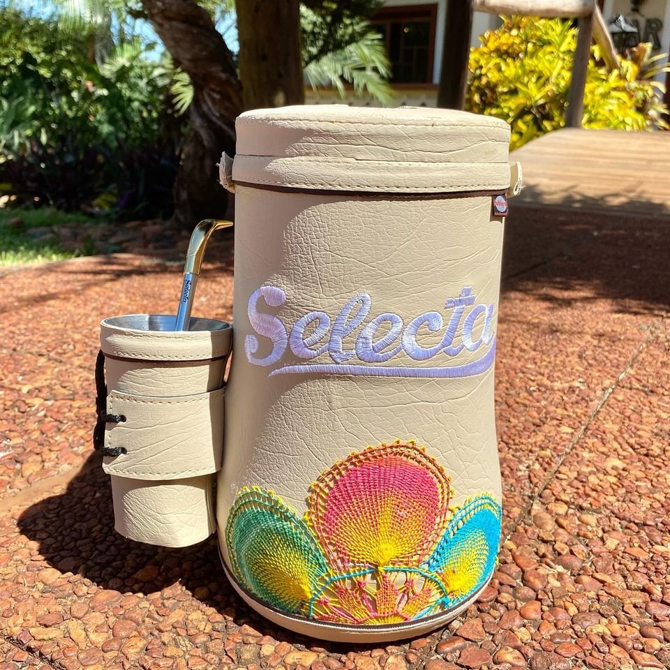 MateRogaBV's tweet photo. ¿Beige o Turquesa? 🤔😍🌿
Encontra estos termos para Tereré en el Mate Bar de Selecta 🧉
#MateBar
#termostereré
#YerbaMateSelecta https://t.co/0JMIyznoc0