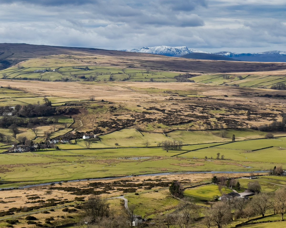 terrybnd's tweet photo. Shattered at home now after a loop about home in the Eden Valley today on back roads and bridleways for 4hrs π΄π Took in the delights of Borrowdale (the one by the Eden Valley) and Knipe Scar. Thankfully the route home was mostly downhill! #cumbria #getoutside #lockdowncycle https://t.co/JIqcrRt0eb