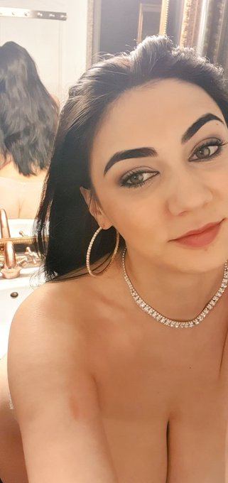Hi guys! I wish a beautiful week💞💞💞  Wating you on my OF to spending more time together💋💋💋💞💞💞  https://t