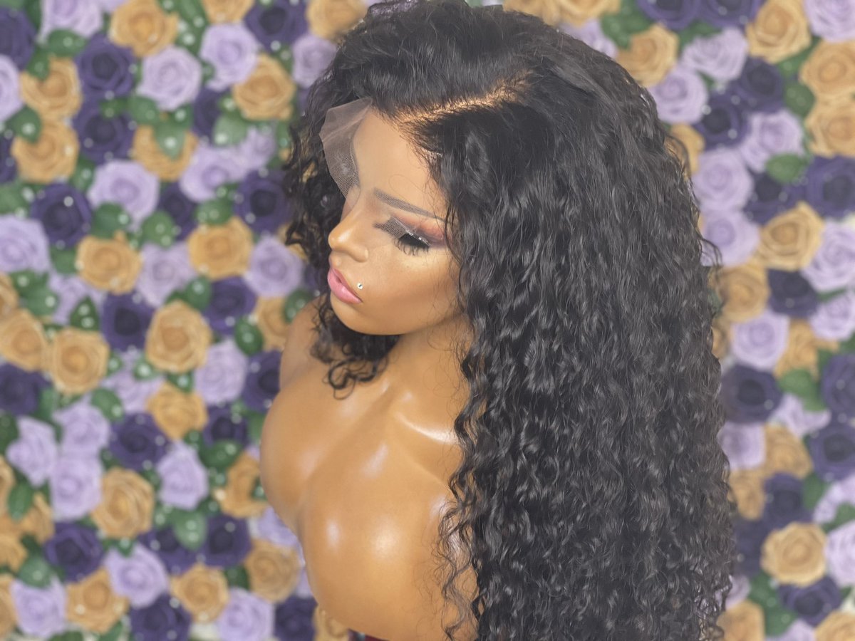 Your_Menagerie's tweet photo. This texture is BEACH BABE and will have people throwing petals at your feet!
Let us crown you
#blackownedbusiness #handtied #ventilate #ponytail #cranialprosthesis #hairsystems
#custombuild #ALashoftheirown #bundlesofjoy #velvetgrip #cancerwigs #hairpieces #lacefront https://t.co/9a9Jbzk1Ao