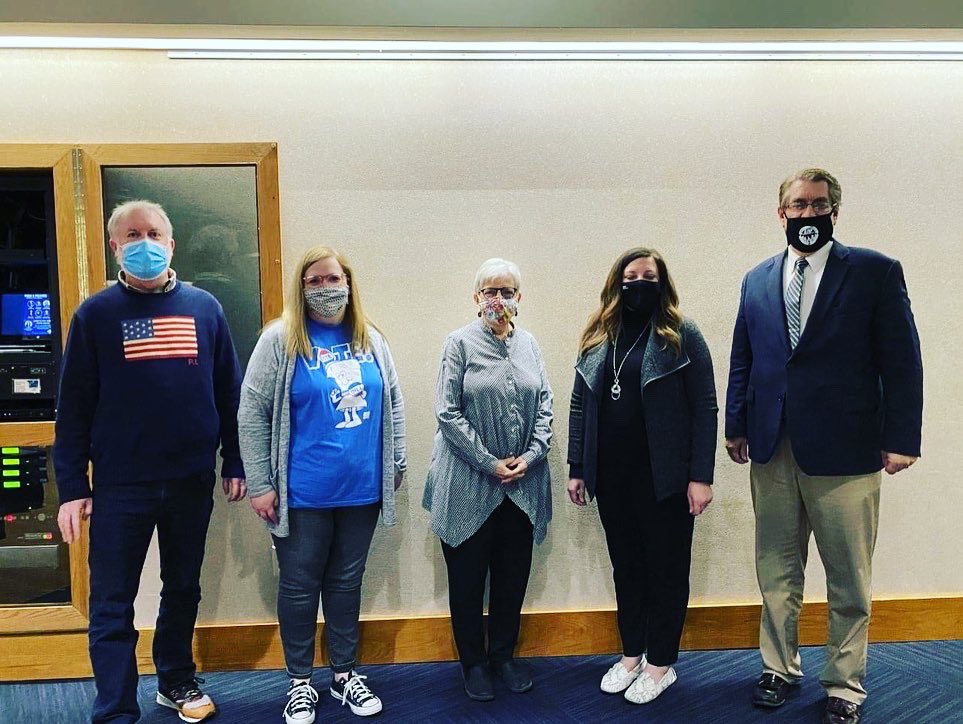 IndianaStateADP's tweet photo. We had a good turnout for our last Pizza and Politics event!

Thank you to the Panelists for attending our panel and answering the questions from our students. We appreciated being able to collaborate with Terre Haute's local officials! 

#DemocracyCounts #ISUADP https://t.co/AyNU8Tuxgf
